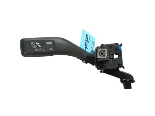 Used Steering column stalk SEAT LEON (1P1) 1.9 TDI (105 hp) 17726336