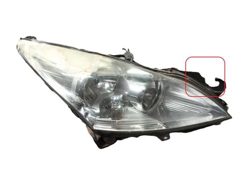 Used Right headlight Right headlight 38984700 38984700