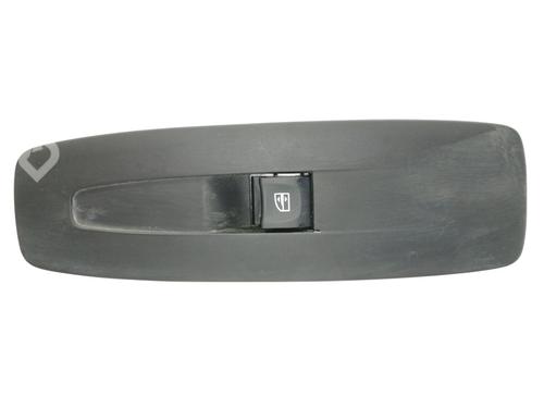 Used Right front window switch Right front window switch RENAULT MEGANE IV Hatchback (B9A/M/N_) 1.3 TCe 140 (B9NB) (140 hp) 9680976 9680976