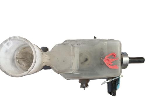 brake-master-cylinder-toyota-rav-4-ii-_a2_-2000-2001-2002-2003-2004-2005-31959878 main image
