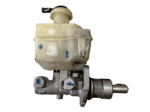 Used Brake master cylinder LAND ROVER RANGE ROVER SPORT I (L320) 2.7 D 4x4 (190 hp) 8272055