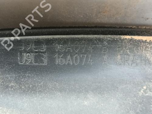 Front right wheel arch trim JAGUAR E-PACE (X540) 2.0 D180 AWD | BP31828683C135