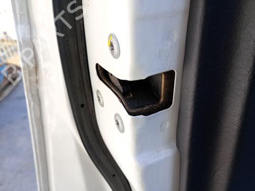 Front left lock NISSAN TERRANO II (R20) 2.7 TDi 4WD | BP21789114C98 