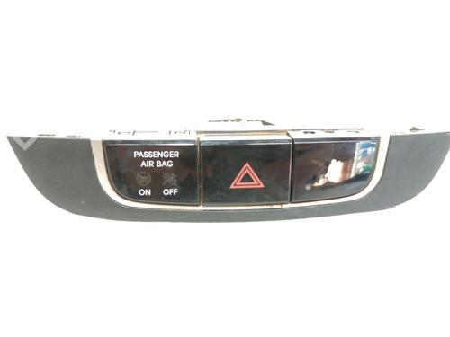 Used Switch HYUNDAI ix35 (LM, EL, ELH) 1.7 CRDi (116 hp) 8202930