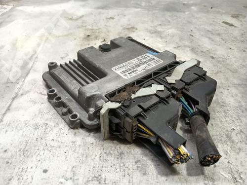 Used Engine control unit (ECU) FORD FIESTA VI (CB1, CCN) 1.0 EcoBoost (100 hp) 19181599