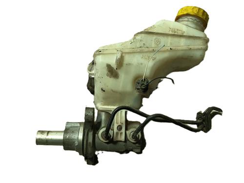 Used Brake master cylinder FIAT 500L (351_, 352_) 1.6 D Multijet (199LYD1B) (105 hp) 18830362