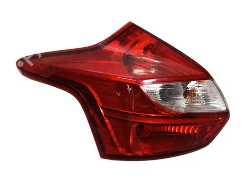 Used Left taillight FORD FOCUS III Saloon 1.0 EcoBoost (125 hp) 32211699
