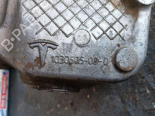 Left front steering knuckle TESLA MODEL S (5YJS)  | BP26558297M25 