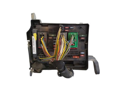 Used Fuse box Fuse box 39096937 39096937