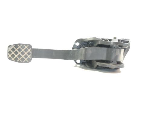 Used Clutch pedal VW GOLF VI (5K1) 2.0 TDI (110 hp) 8904301