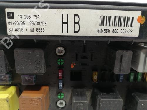 Fuse box OPEL ASTRA H (A04)  | BP6443025E1 
