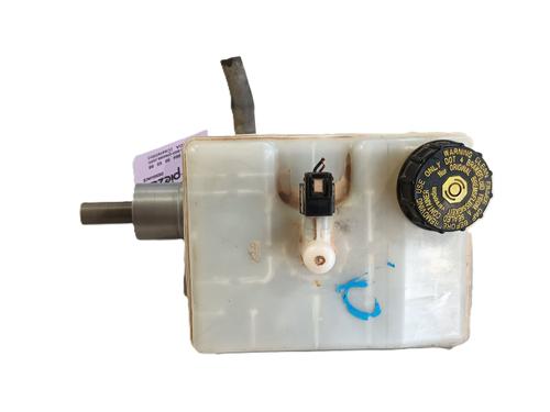 Used Brake master cylinder Brake master cylinder RENAULT MASTER III Platform/Chassis (EV, HV, UV) 2.3 dCi 130 RWD (HV01, HV10, HV11, HV12, UV01, UV10,... (130 hp) 33540520 33540520