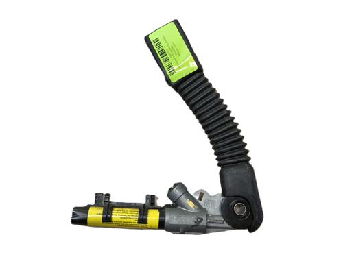 Used Seat buckle BMW X3 (E83) 2.0 d (150 hp) 32498247