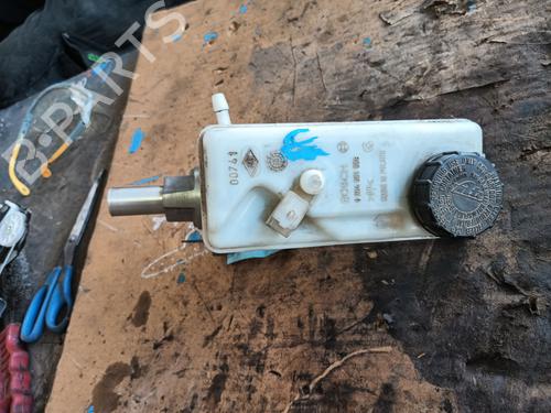 Used Brake master cylinder RENAULT KANGOO / GRAND KANGOO II (KW0/1_) 1.5 dCi 90 (KW05, KW08, KW0G, KW11) (90 hp) 28672140