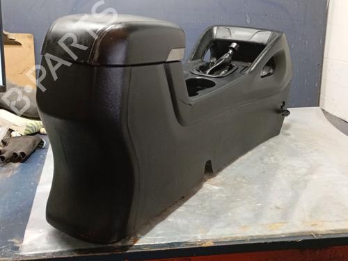 Used Armrest / Center console HYUNDAI ix35 (LM, EL, ELH) 1.7 CRDi (116 hp) 24484845