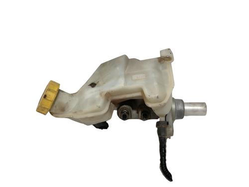 Used Brake master cylinder FORD FIESTA V (JH_, JD_) 1.4 TDCi (68 hp) 9837017