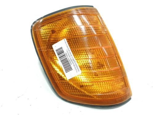 Used Right front indicator MERCEDES-BENZ 124 Saloon (W124) 300 E (188 hp) 6881931