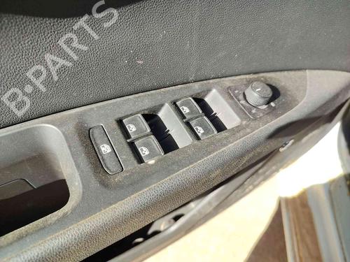 Used Left front window switch Left front window switch SEAT LEON (5F1) 2.0 TDI (150 hp) 36466309 36466309