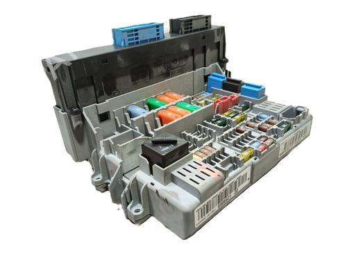 Used Fuse box BMW 1 (E87) 118 d (122 hp) 22730906