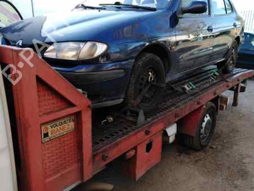 Grille RENAULT MEGANE I Classic (LA0/1_) 1.9 dTi (LA08, LA0N, LA0K) | BP5372548C40 