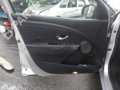 Used Left front door panel Left front door panel RENAULT MEGANE III Grandtour (KZ0/1) 1.5 dCi (KZ09, KZ0D, KZ1G, KZ29, KZ14, KZ1W, KZ10, KZ1F,... (110 hp) 9230162 9230162