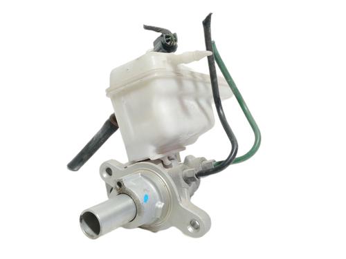 Used Brake master cylinder RENAULT LAGUNA III (BT0/1) 2.0 dCi (BT07, BT0J, BT14, BT1A, BT1S) (131 hp) 12250813