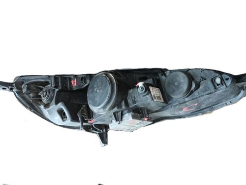 Right headlight PEUGEOT 407 (6D_) 2.0 HDi 135 (6DRHRH, 6DRHRE, 6DRHRG, 6DRHRJ) | BP30168098C29
