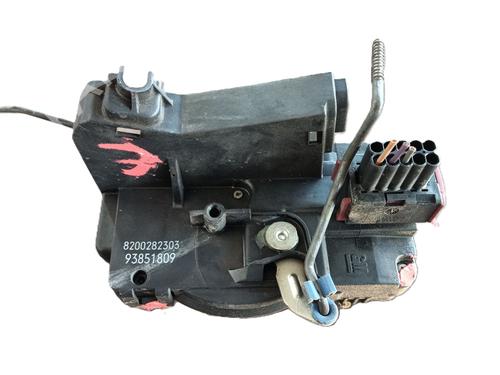 Vergrendeling links achter RENAULT TRAFIC II Van (FL) 1.9 dCi 80 (FL0B) (82 hp) 30129579