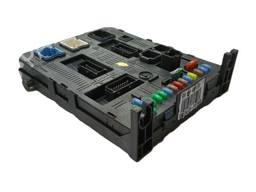 Used Fuse box Fuse box CITROËN C5 II (RC_) 1.6 HDi (RC8HZB) (109 hp) 34339681 34339681