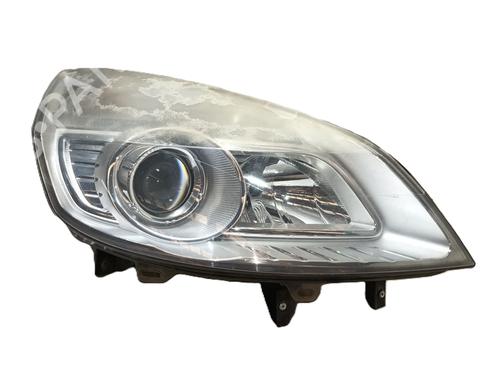 Used Right headlight RENAULT SCÉNIC II (JM0/1_) 2.0 (JM05, JM0U, JM1N, JM1U, JM2V) (135 hp) 28808334