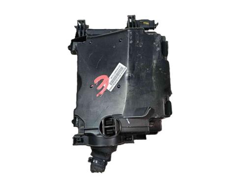 Used Fuse box Fuse box PEUGEOT 308 SW II (LC_, LJ_, LR_, LX_, L4_) 1.2 THP 130 (131 hp) 36674637 36674637