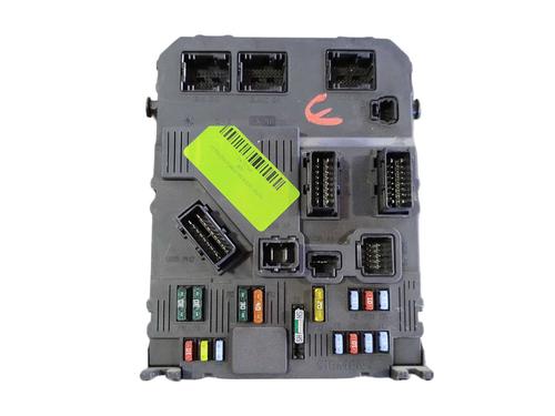 Used Fuse box Fuse box 38959502 38959502