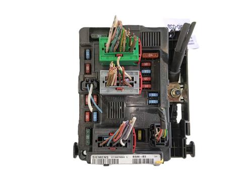Used Fuse box Fuse box 35782171 35782171