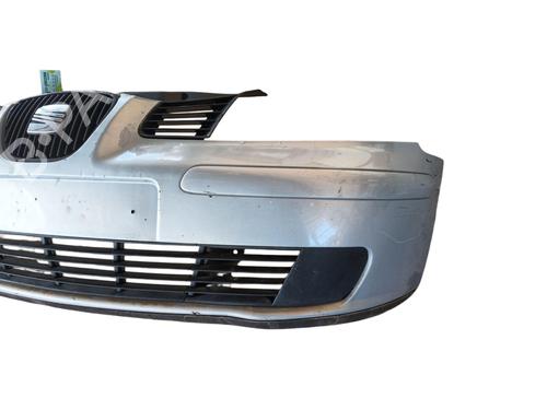 Used Front bumper SEAT IBIZA III (6L1) 1.4 TDI (75 hp) 25158509