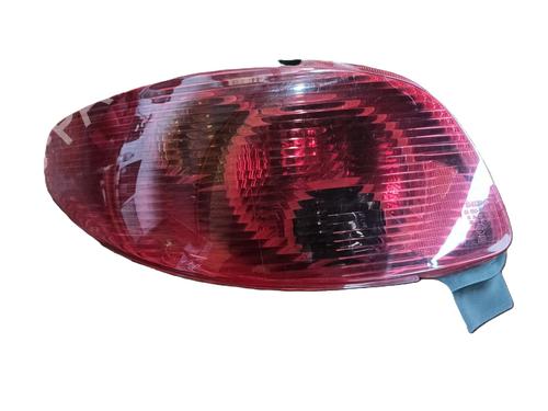 Feu arrière gauche PEUGEOT 206 Hatchback (2A/C) 2.0 HDI 90 (90 hp) 30562395
