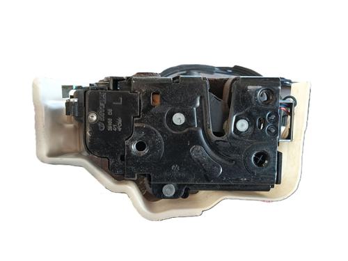 Rear left lock VW TOURAN (1T1, 1T2) 1.9 TDI | BP30126646C100 