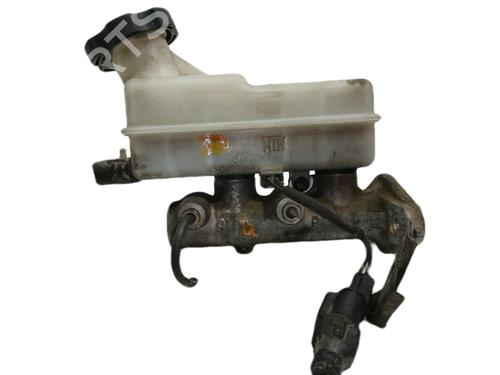Brake master cylinder HYUNDAI H-1 / STAREX Bus (A1) 2.5 TCi | BP9345527M77 