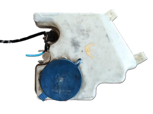 windscreen-washer-tank-mercedes-benz-b-class-sports-tourer-w245-2005-2006-2007-2008-2009-2010-2011-30356619 main image