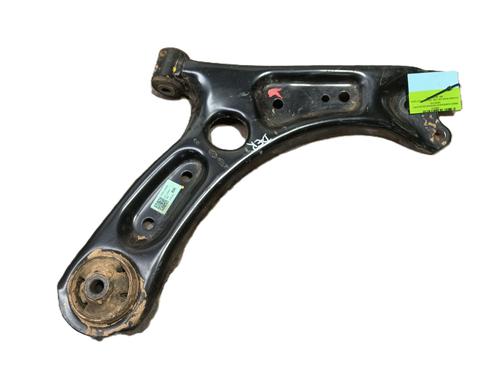 Used Right front suspension arm HYUNDAI KONA (OS, OSE, OSI) 1.0 T-GDi Hybrid 48V (120 hp) 23564780