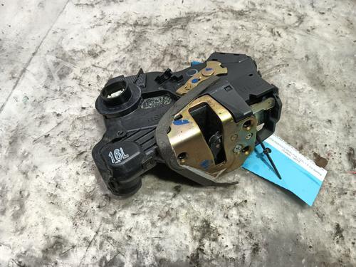 Used Front left lock TOYOTA AVENSIS (_T25_) [2003-2008]  20655529