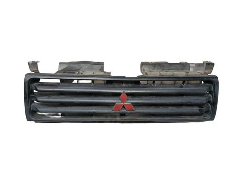Used Grille MITSUBISHI PAJERO CLASSIC (V2_W, V6_W, V7_W) 2.5 TD (V24W) (115 hp) 18157280
