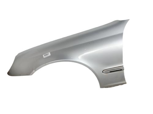 Used Left front fenders MERCEDES-BENZ C-CLASS (W203) [2000-2007]  10733215