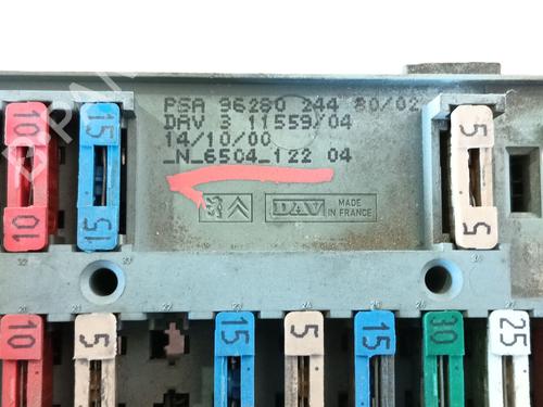 Fuse box PEUGEOT 607 (9D, 9U) 2.2 HDi | BP29887406E1