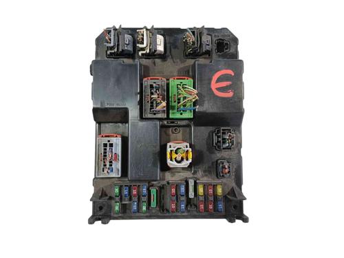 Used Fuse box Fuse box 36596281 36596281