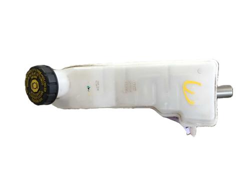 Used Brake master cylinder Brake master cylinder MERCEDES-BENZ CLA Coupe (C117) CLA 250 4-matic (117.351) (218 hp) 40120231 40120231