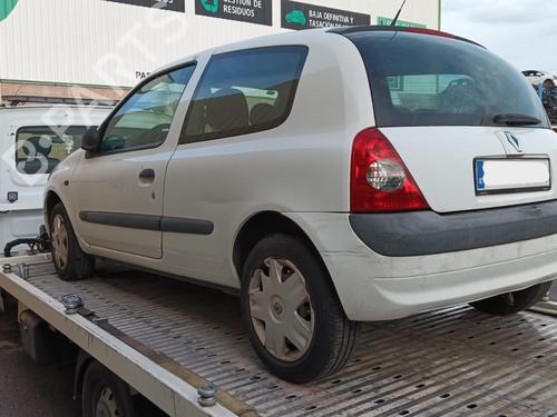 Left headlight RENAULT CLIO II (BB_, CB_) 1.2 16V (BB05, BB0W, BB11, BB27, BB2T, BB2U, BB2V, CB05,... | BP31644240C28