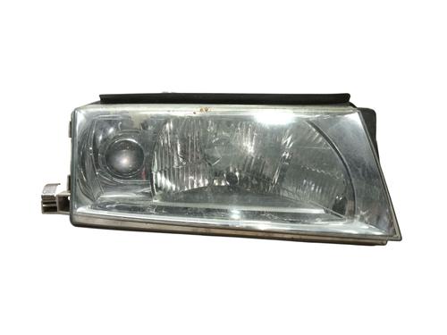 Used Right headlight Right headlight SKODA OCTAVIA I (1U2) 1.6 (102 hp) 32697673 32697673