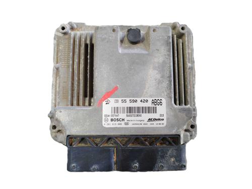 engine-control-unit-ecu-opel-zafira-tourer-c-p12-2011-39065770 main image