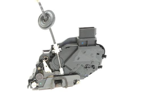Venstre bagtil lås LAND ROVER RANGE ROVER SPORT I (L320) 2.7 D 4x4 (190 hp) 8370825