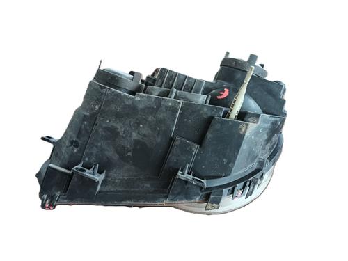 Right headlight VW POLO IV (9N_, 9A_) 1.4 16V | BP29821506C29 